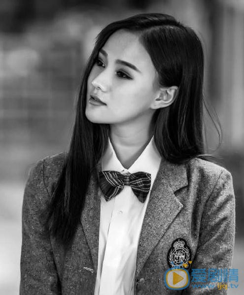 潘思羽学生装写真