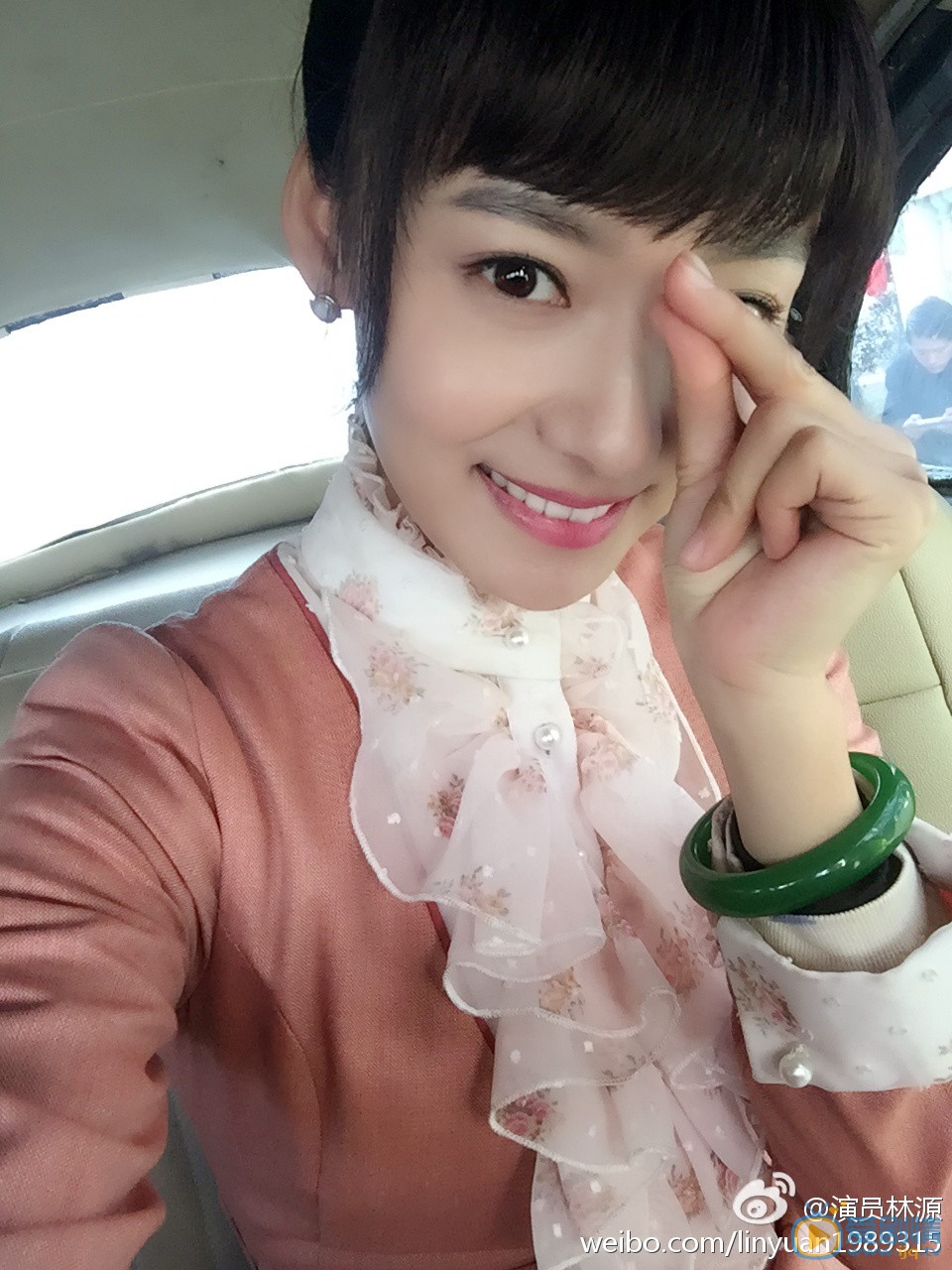 剃刀边缘九儿扮演者林源写真生活照欣赏