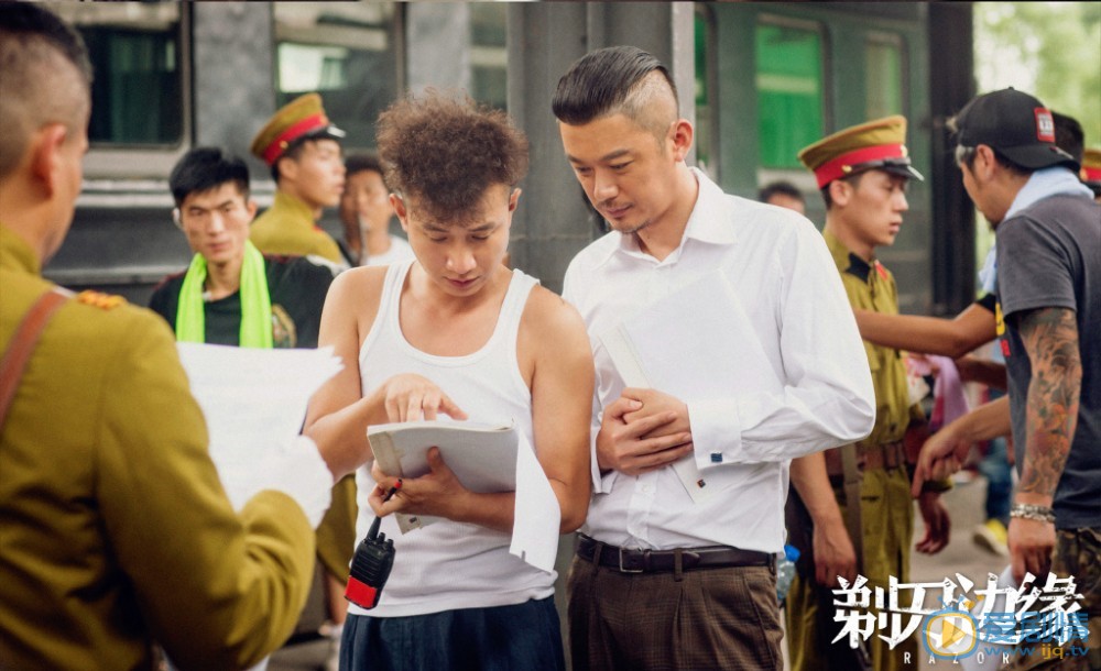 剃刀边缘剧照