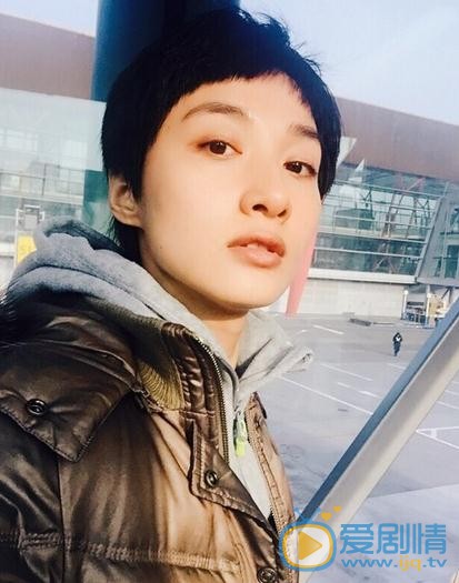 进击吧闪电白无双是谁扮演的？白无双扮演者冯文娟个人资料、写着及生活照欣赏