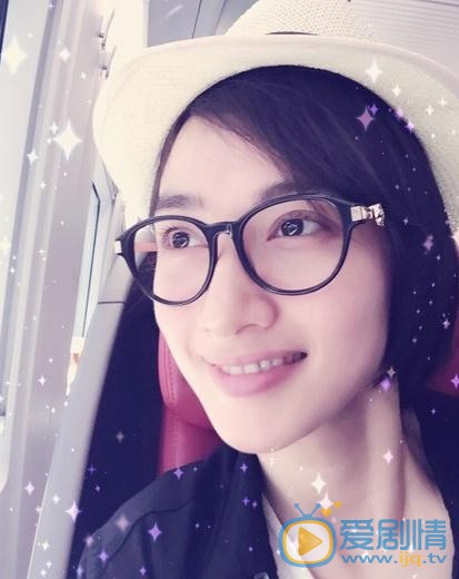进击吧闪电白无双是谁扮演的？白无双扮演者冯文娟个人资料、写着及生活照欣赏