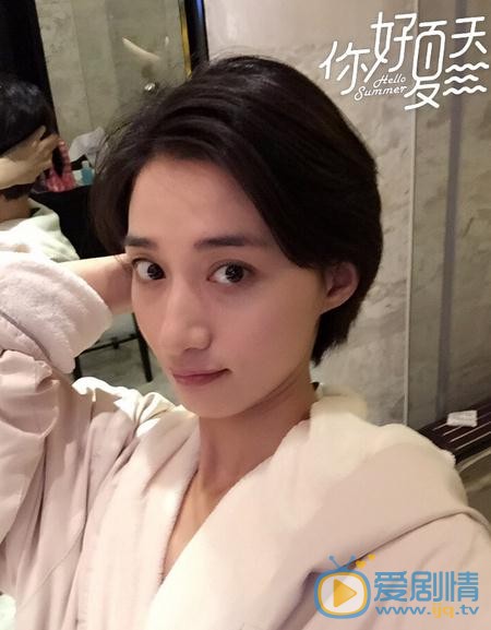 进击吧闪电白无双是谁扮演的？白无双扮演者冯文娟个人资料、写着及生活照欣赏