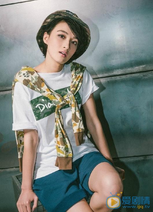 进击吧闪电白无双是谁扮演的？白无双扮演者冯文娟个人资料、写着及生活照欣赏