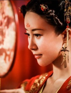 大唐荣耀2将播 “檀木夫妇”大婚剧照汇集 舒畅盛世美颜甩景甜几条街