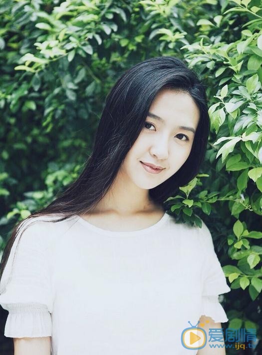 择天记莫雨是谁扮演的？莫雨扮演者许龄月个人资料、写真及生活照欣赏