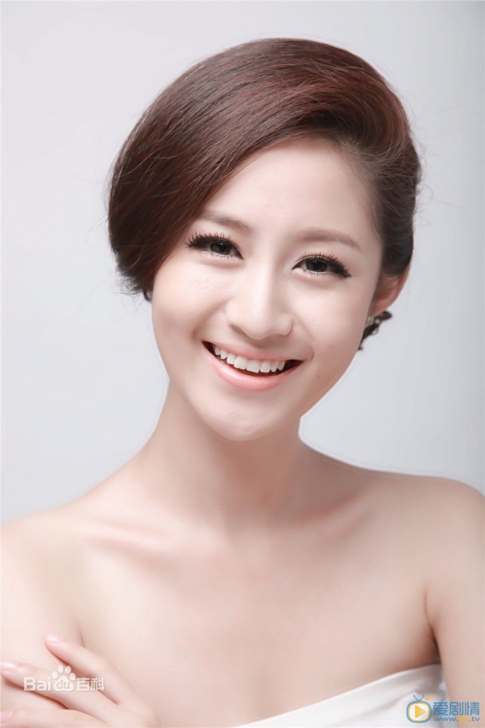 思美人昭碧霞扮演者梁田写真生活照欣赏