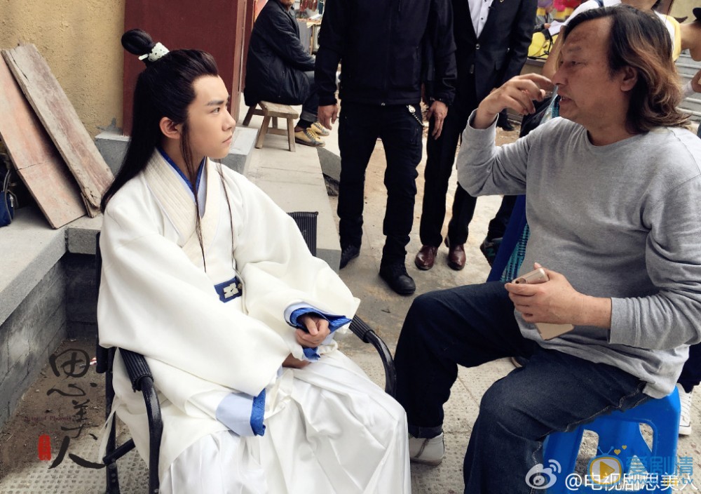思美人将播 小屈原易烊千玺幕后拍摄花絮照曝光