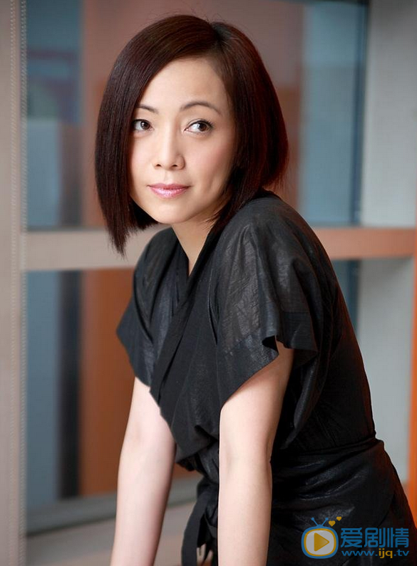  繁星四月四月妈妈是谁演的？四月妈妈扮演者邓萃雯个人资料介绍