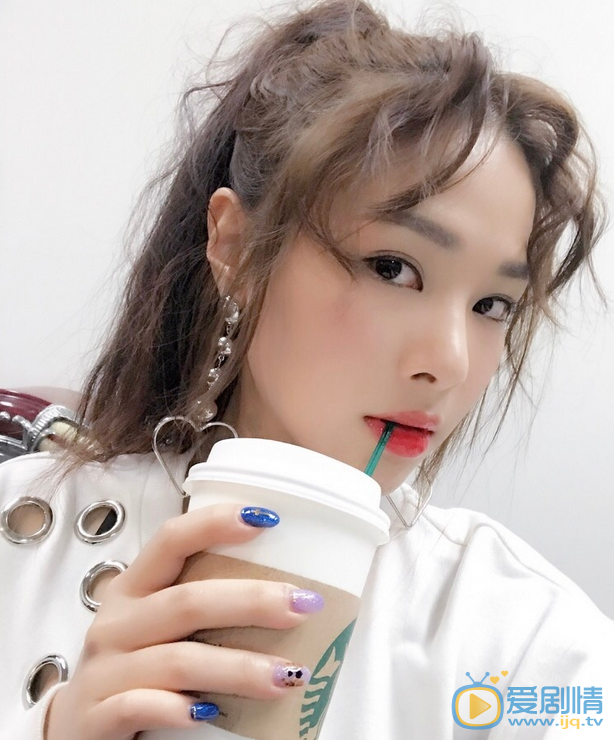 繁星四月李姐是谁演的？李姐扮演者蔚雨芯个人资料及生活私照欣赏