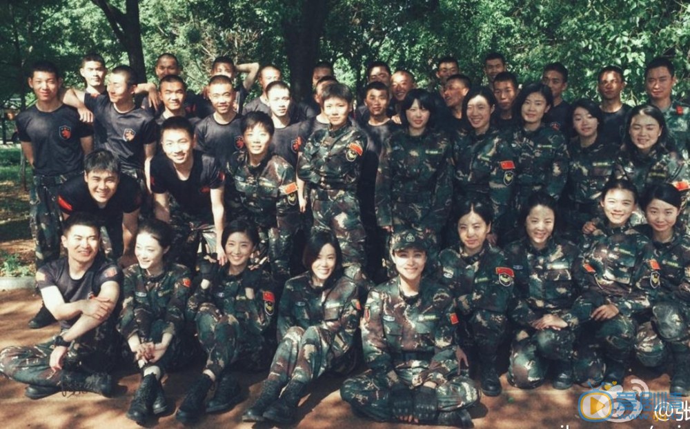女兵突击剧照