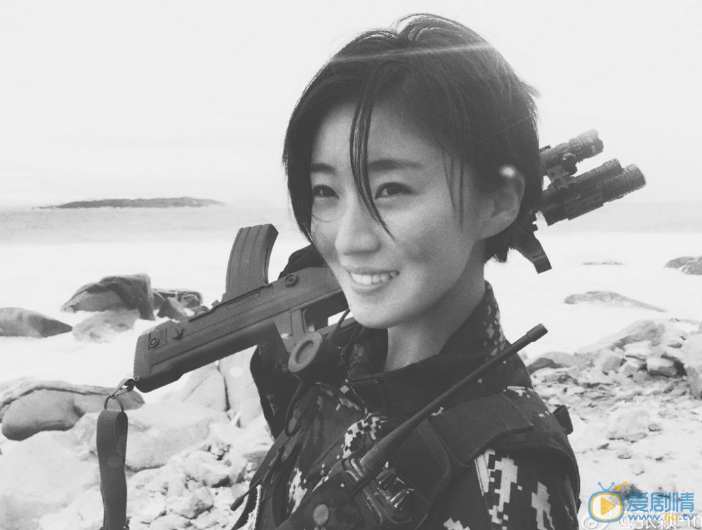 女兵突击剧照