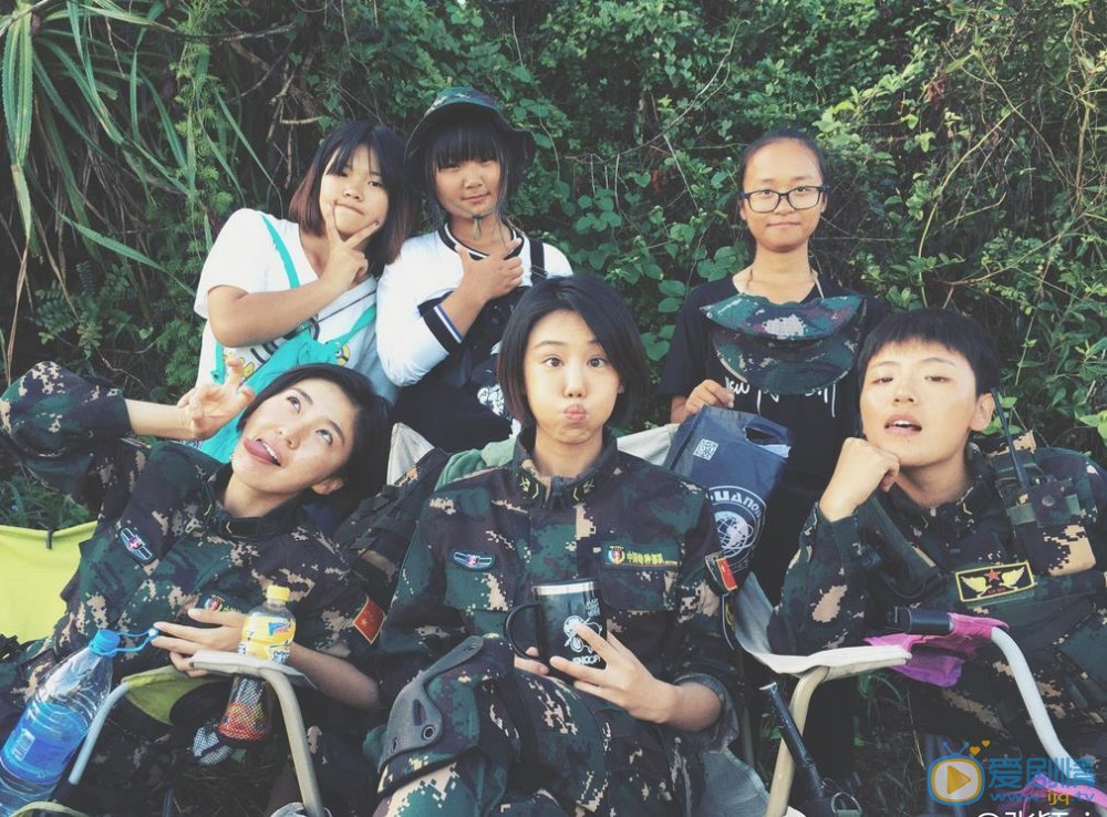 女兵突击剧照