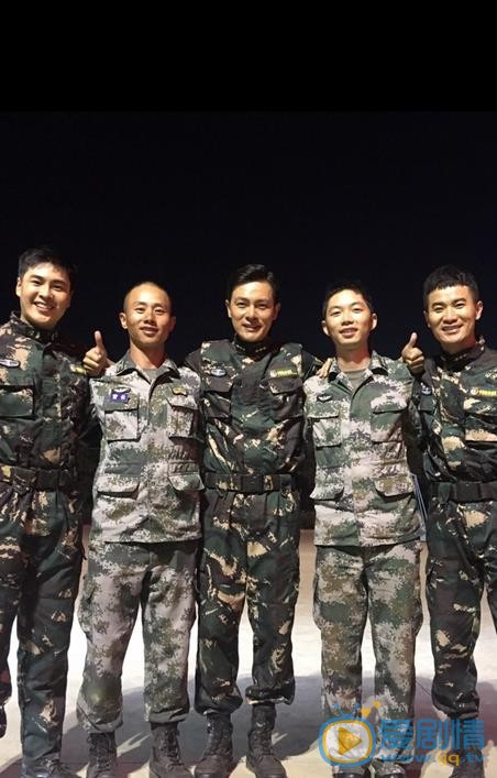 女兵突击剧照