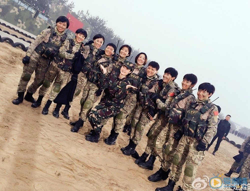 女兵突击剧照
