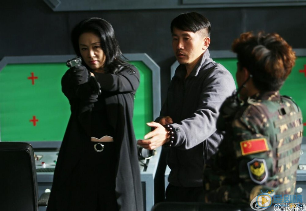女兵突击剧照