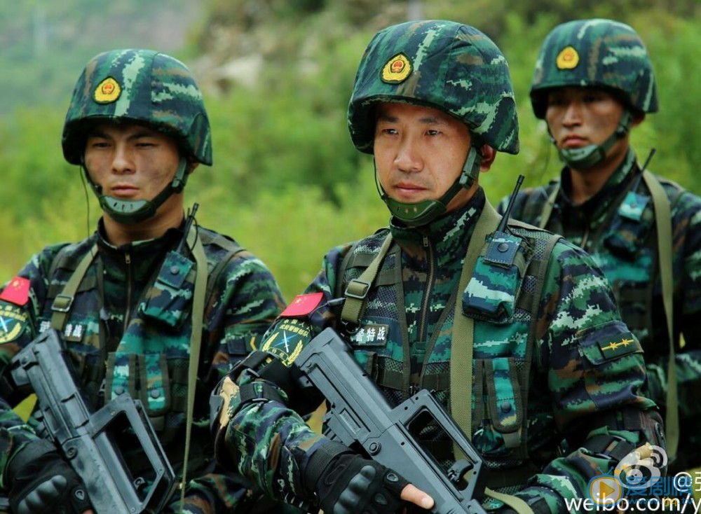女兵突击剧照