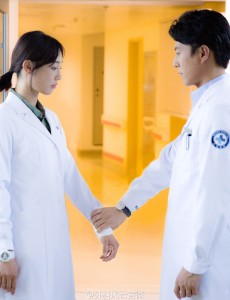 外科风云庄恕陆晨曦年龄是多少？两人相差几岁？