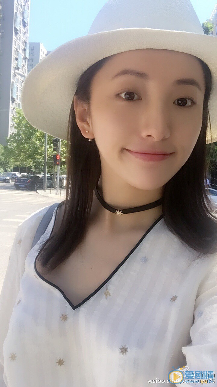 职场是个技术活沈志泽女友小雨扮演者肖雨雨照片欣赏