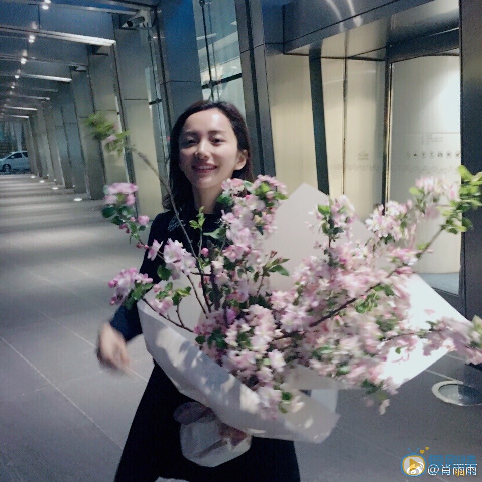 职场是个技术活沈志泽女友小雨扮演者肖雨雨照片欣赏