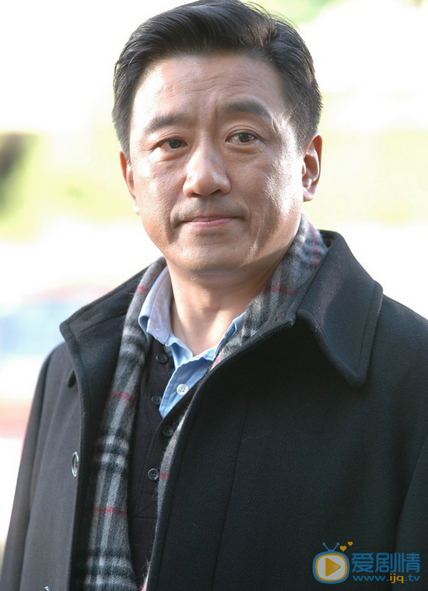  欢乐颂2安迪的父亲魏国强是谁演的？魏国强扮演者丁勇岱个人资料简介