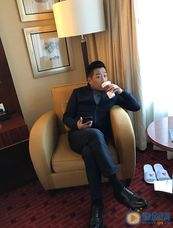  欢乐颂2安迪的父亲魏国强是谁演的？魏国强扮演者丁勇岱个人资料简介