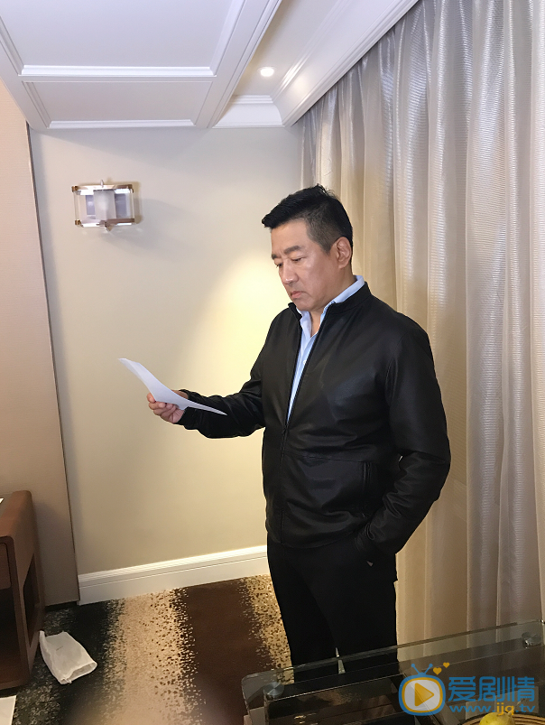  欢乐颂2安迪的父亲魏国强是谁演的？魏国强扮演者丁勇岱个人资料简介