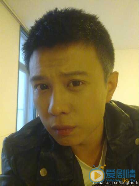 职场是个技术活张远扮演者杨彤写真生活照
