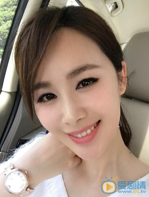 醉玲珑靳妃是谁扮演的？靳妃扮演者李呈媛个人资料、写真及生活照欣赏