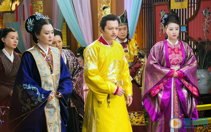 花谢花飞花满天剧照