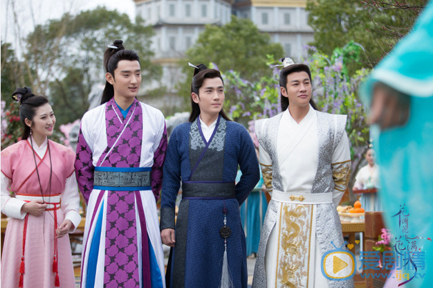 花谢花飞花满天剧照