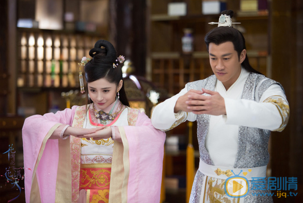 花谢花飞花满天剧照