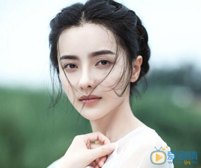 军师联盟司甄宓是谁扮演的？甄宓扮演者张芷溪个人资料、生活照及写真欣赏