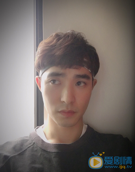 一粒红尘顾毅然是谁演的？顾毅然扮演者李思阳个人资料及写真照欣赏