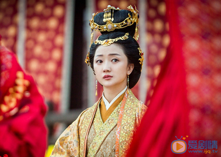 将军在上发布逼婚海报  盛一伦身披大红婚服被逼婚