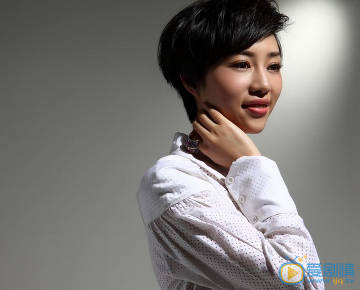  我的前半生罗子群是谁演的？罗子群扮演者张龄心个人资料及写真生活照欣赏