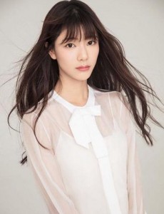 双世宠妃赵轻云是谁演的？双世宠妃赵轻云扮演者辛瑞琪个人资料、写真及生活照欣赏