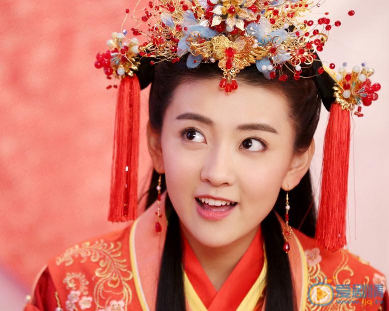 双世宠妃主题曲片尾曲插曲是什么？主题曲片尾曲插曲是谁唱的？双世宠妃主题曲片尾曲插曲歌词欣赏