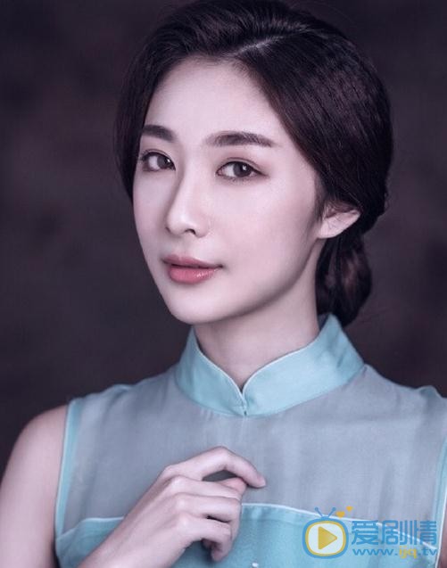 双世宠妃曲盼儿是谁？双世宠妃曲盼儿扮演者钟祺个人资料、写真及生活照欣赏