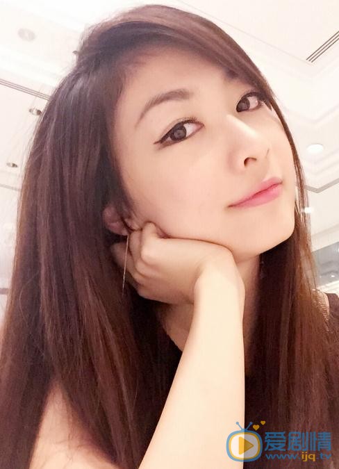 双世宠妃曲盼儿是谁？双世宠妃曲盼儿扮演者钟祺个人资料、写真及生活照欣赏