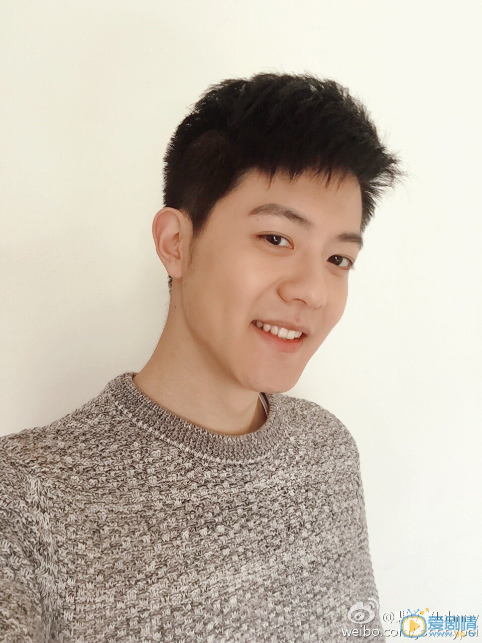 王子咖啡店陈海深扮演者裴立言生活照欣赏