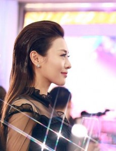 我们的爱李梦竹是谁演的？李梦竹扮演者郑清文个人资料及生活写真照欣赏