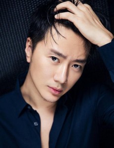 我的老爸是奇葩高帅是谁扮演的？我的老爸是奇葩高帅扮演者王浩钧的个人资料、写真及生活照欣赏
