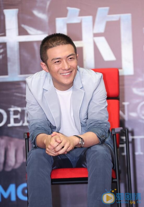  那年花开月正圆王世均是谁演的？王世均扮演者李泽锋个人资料及生活写真照欣赏