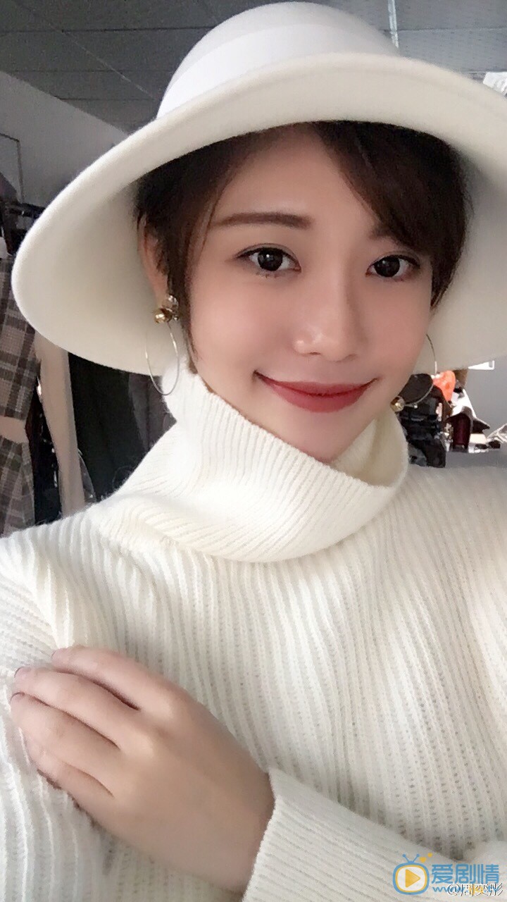 何所冬暖，何所夏凉露露扮演者周奕彤图片