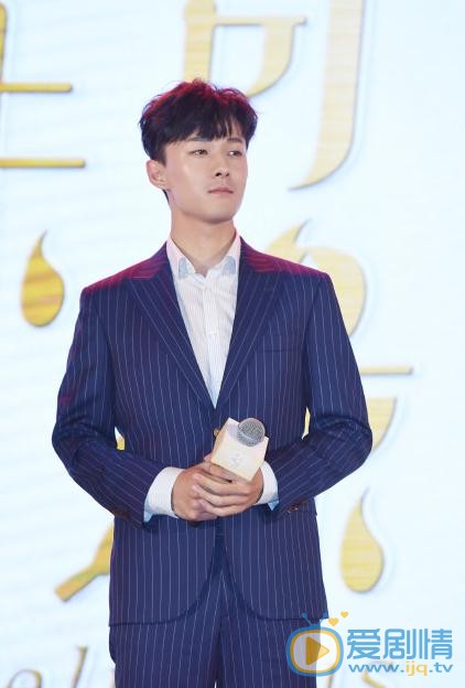 美味奇缘今晚开播 两对CP发布会现场还原剧中经典