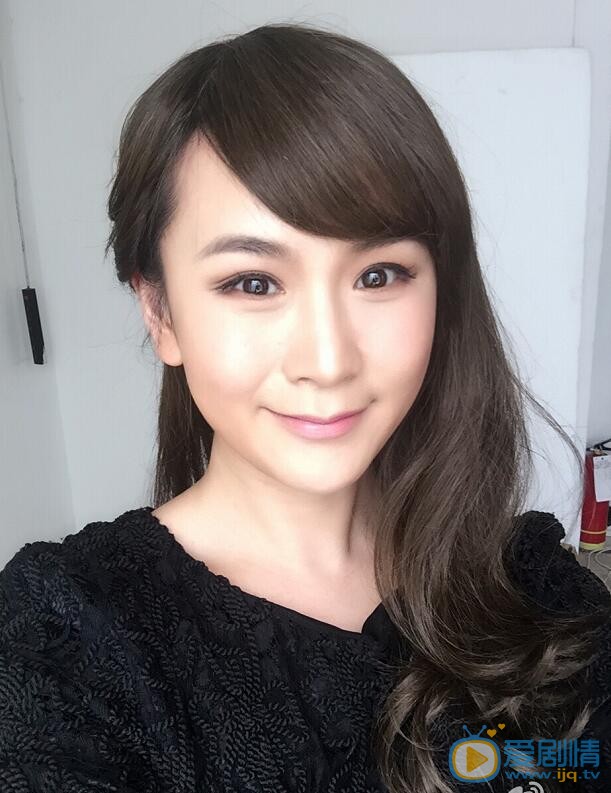  国民大生活赵燕是谁演的？赵燕扮演者洛葳个人资料及生活写真照欣赏