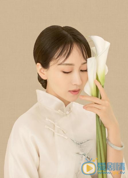 那些年我们正年轻向晴是谁演的？向晴扮演者练束梅个人资料、写真及生活照欣赏