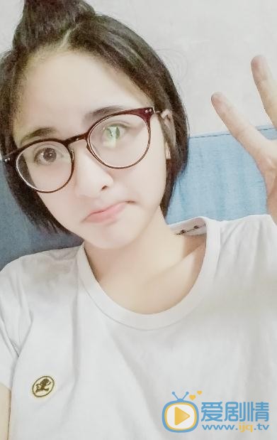 致我们单纯的小美好陈小希是谁演的？陈小希扮演者沈月个人资料、写真及生活照欣赏