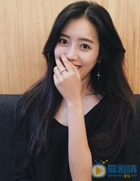 致我们单纯的小美好林静晓是谁演的？林静晓扮演者王梓薇个人资料、写真及生活照欣赏