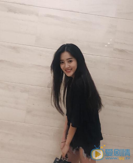 致我们单纯的小美好林静晓是谁演的？林静晓扮演者王梓薇个人资料、写真及生活照欣赏